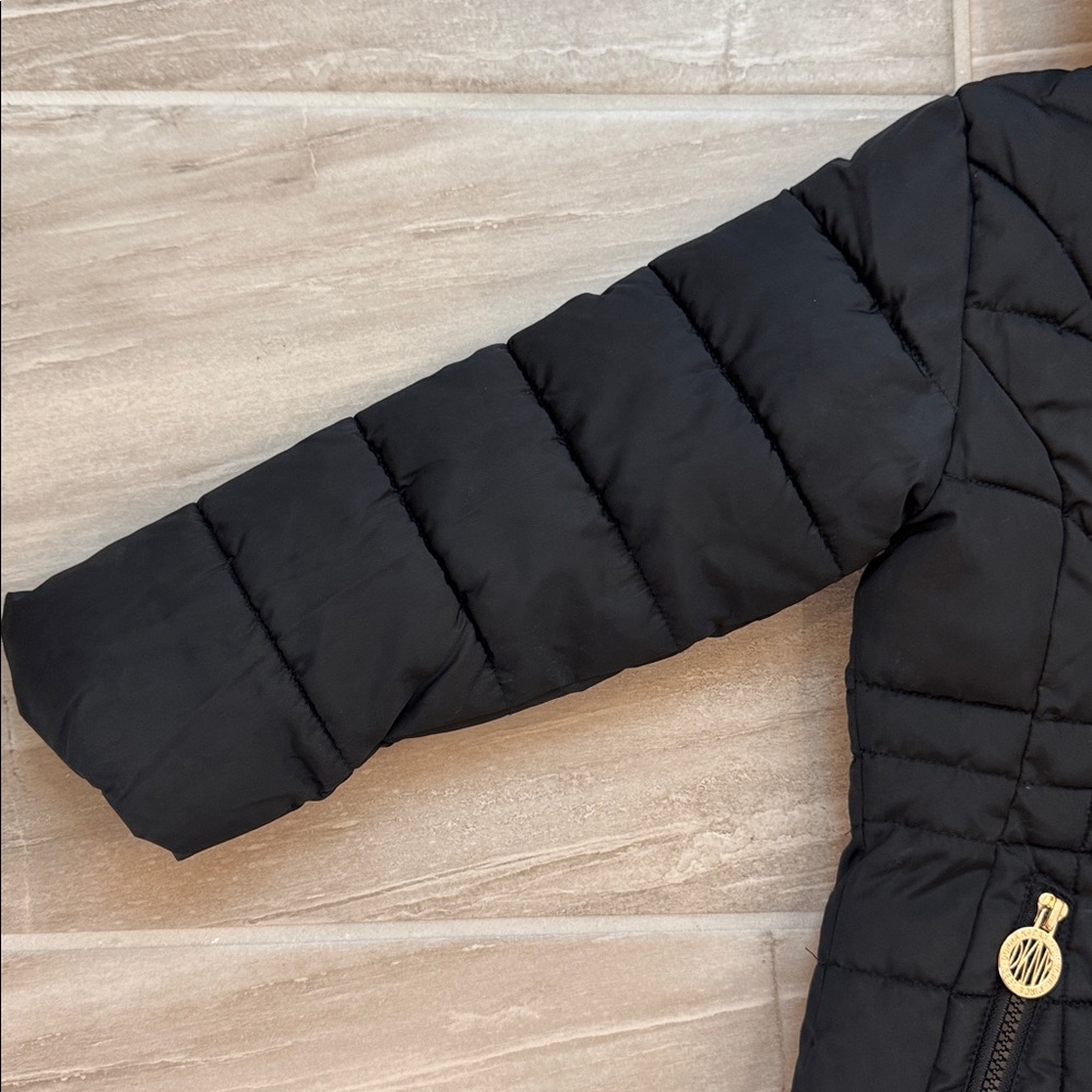 DKNY Girls 4 Hooded Winter Puffer Coat Full Zip Fleece Lined Warm Pockets‎ - Picture 4 of 14